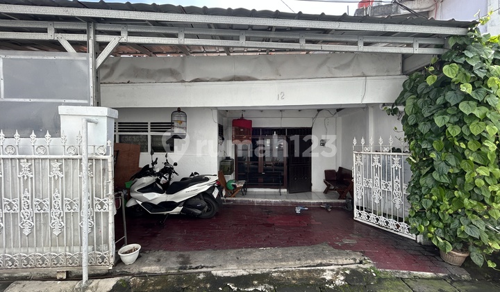 Rumah Hitung Tanah di Tebet Timur, Jalan Lebar 1,5 Mobil, Akses Mudah, Dekat Jalan Raya