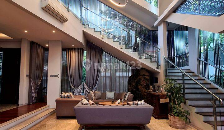 The Most Luxurious House At Tebet Barat, Built In 2019. 7