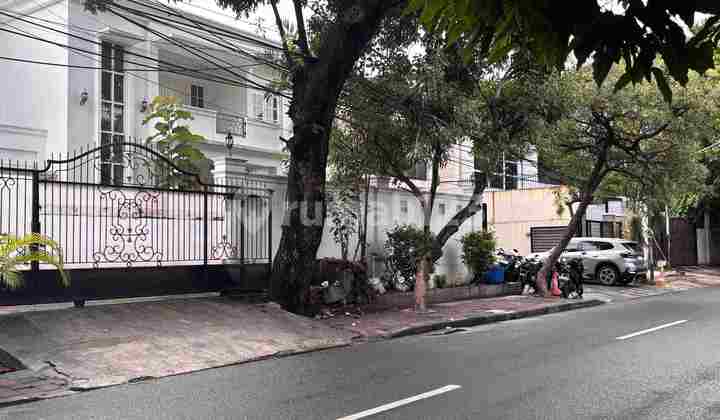 Rumah Mewah Dengan Kolam Renang di Tebet Akses Jalan Lebar 2