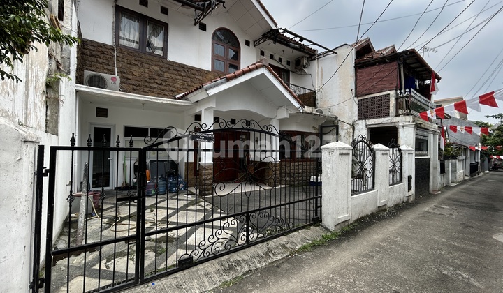 Hunian Strategis 2 Lantai di Tebet Barat, Dekat Tol & Pusat Perbelanjaan 1