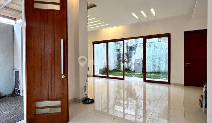 Rumah Modern Minimalist Di Tebet Barat, Akses Jln 1 Mobil Lebar 2