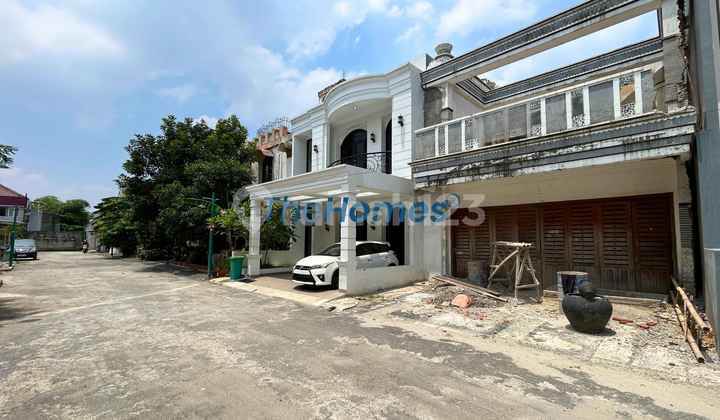 Rumah Hitung Tanah di Kalibata Batu Merah, Pejaten Timur, Dalam Cluster One Gate System 2