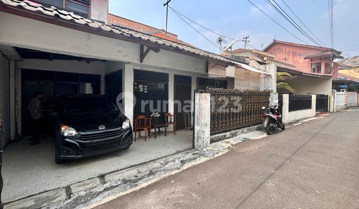 Rumah Lama Cocok Dibangun Ulang di Tebet Timur Cukup Jalan Kaki ke ECOPARK
