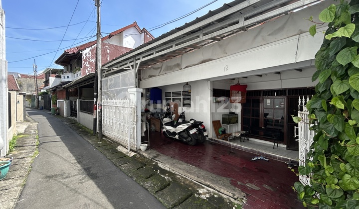 Rumah Hitung Tanah di Tebet Timur, Jalan Lebar 1,5 Mobil, Akses Mudah, Dekat Jalan Raya 2