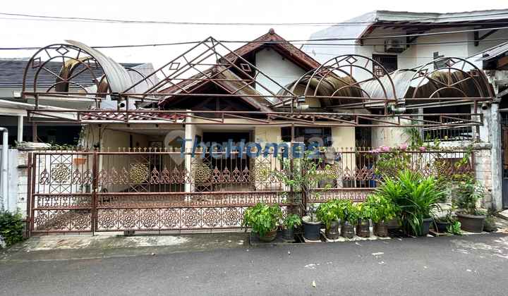Rumah Hitung Tanah di Tebet Barat, Lokasi Strategis di Depan Taman Rumah Hitung Tanah di Tebet Barat, Lokasi Strategis di Depan Taman
