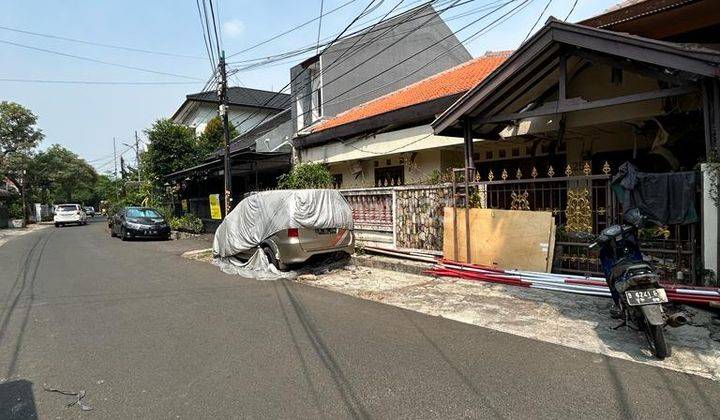 Tebet Barat . . . Rumah Hitung Tanah Di Jalan 3 Mobil Sangat Cocok Untuk Tempat Tinggal 2