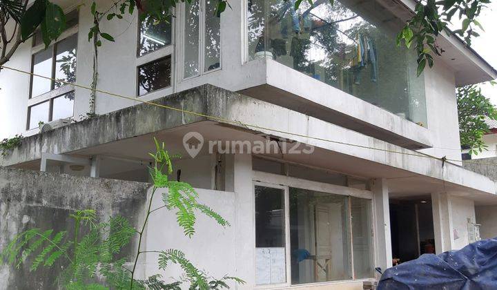 Rumah Lama Dalam Komplek Patra Depan Taman 1