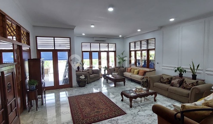 Ready-to-Live House in Jagakarsa, Access to Main Highway 2