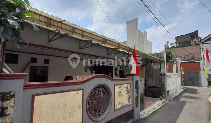 Rumah Siap Huni di Tebet, Akses Dekat ke Jalan 2 Mobil