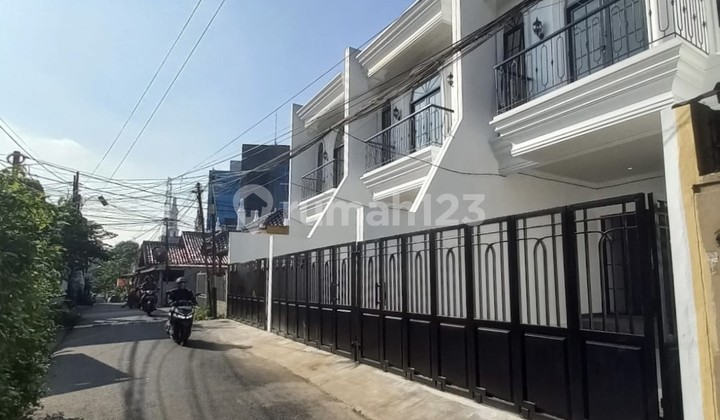 Rumah Brand New di Cawang, Akses Jalan 2 Mobil 2