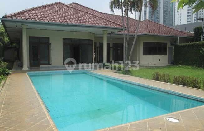 Rumah Siap Huni di Cipete Prime Lokasi Akses Jalan 2 Mobil Rumah Siap Huni di Cipete Prime Lokasi Akses Jalan 2 Mobil