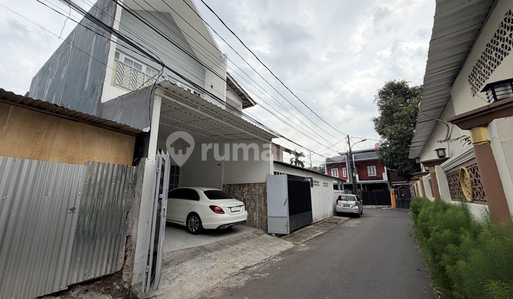 House in Tebet, Two-Car Road Access Close to Abd Syafe'i Raya 2