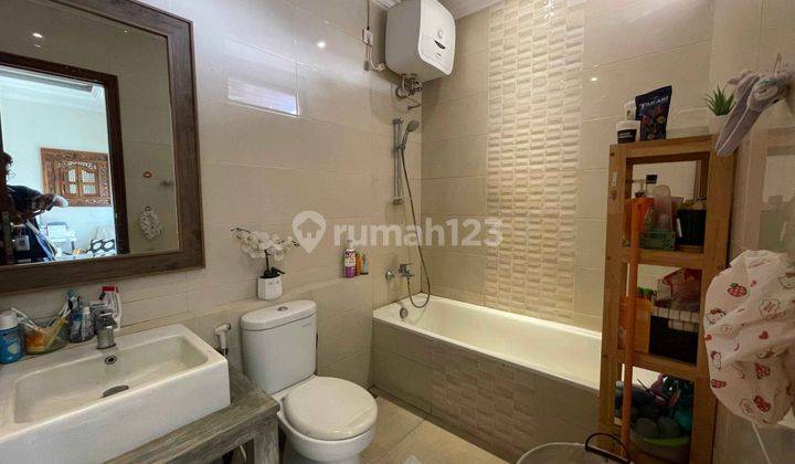 Rumah Modern Minimalist 3 Lantai di Tebet Timur 7