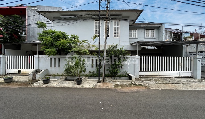 Rumah Siap Huni di Tebet Timur Dalam Komplek Akses Jalan 3 Mobil 