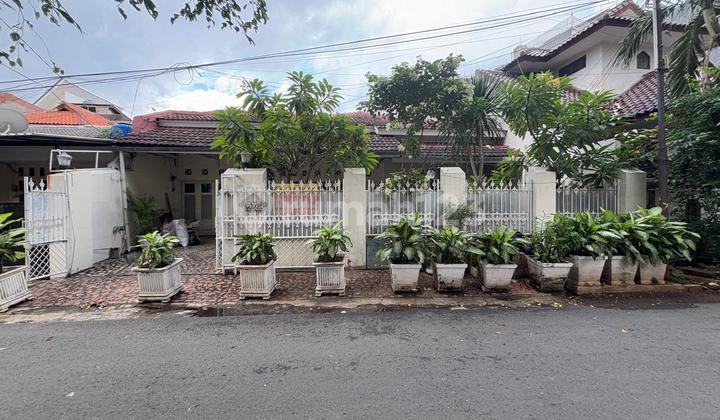 Rumah Siap Huni di Tebet Barat Akses Jalan 2 Mobil