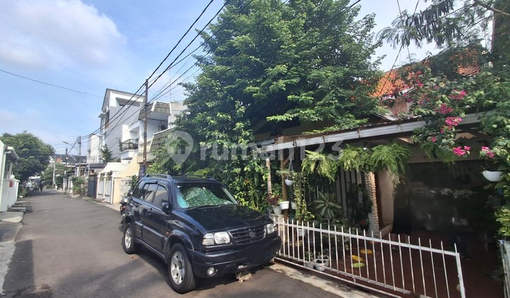 Rumah Hitung Tanah Di Tebet Timur, Akses Jalan 2 Mobil, Lokasi Strategis Rumah Hitung Tanah Di Tebet Timur, Akses Jalan 2 Mobil, Lokasi Strategis