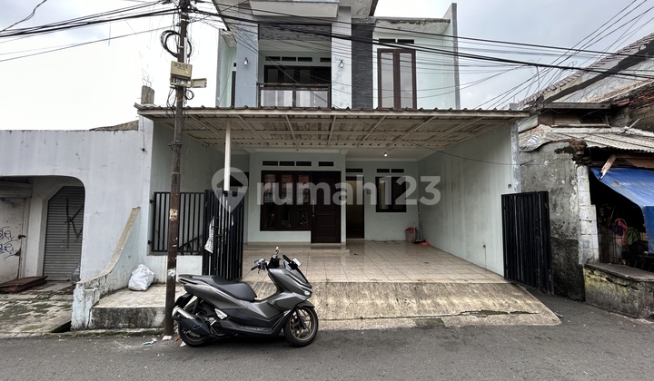 Rumah Siap Huni di Kebon Baru Tebet, Akses Jalan 2 Mobil 2