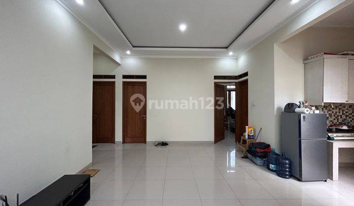 Rumah Mewah di Tebet Barat Depan Taman Akses Jalan 2 Mobil 15