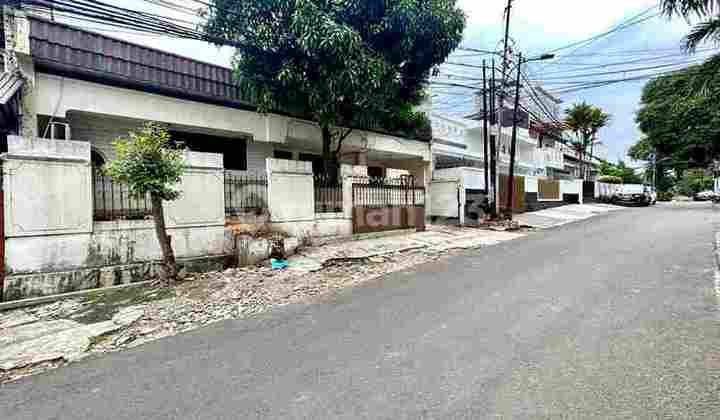 Rumah di Tebet Barat, Akses Jalan 3 Mobil, Hitung Tanah Cocok untuk Kantor dan Rumah Kost 2