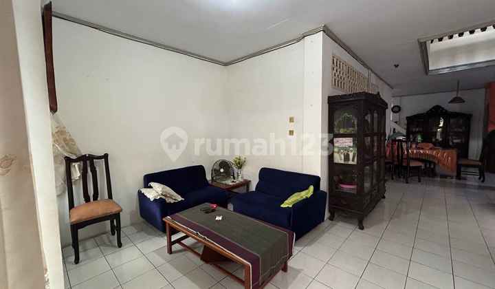 Rumah Lama di Tebet Utara Dekat Jalan 2 Mobil 2