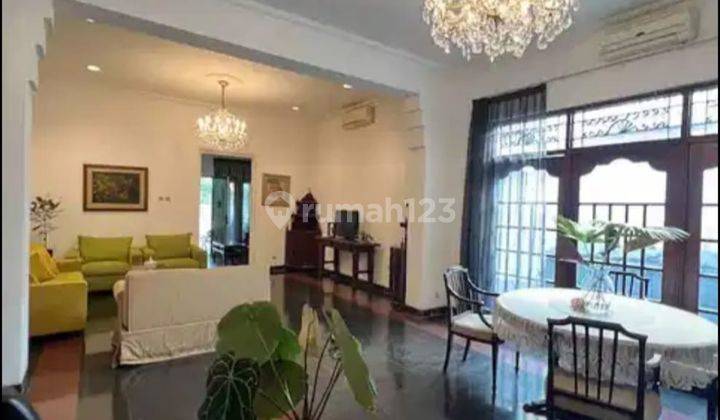 Rumah Mewah di Kawasan Elite Menteng 1