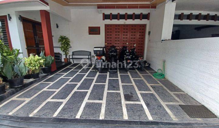 Rumah 2 Lantai Dalam Cluster di Mampang Akses Jalan 2 Mobil 2