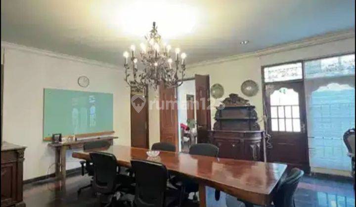 Rumah Mewah di Kawasan Elite Menteng 2