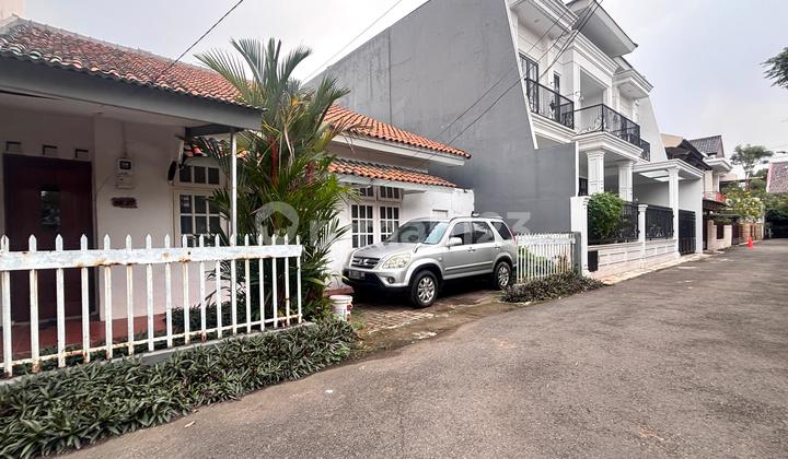 Rumah Lama di Dalam Komplek Kalibata, Akses Jalan 2 Mobil 2