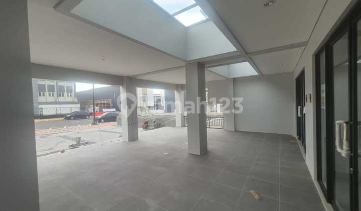 For Quick Rent: New and Nice Sorento East Shop Unit in Digading Serpong