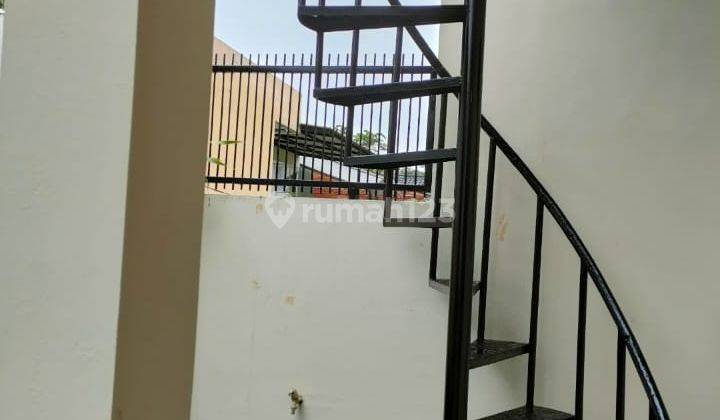 Rumah bagus dan terawat di Komplek preamium Cinere disewakan  11