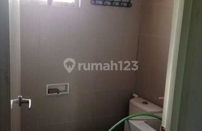 For Rent: Central Park Shop House on Merr Street, Semolowaru, Surabaya 2