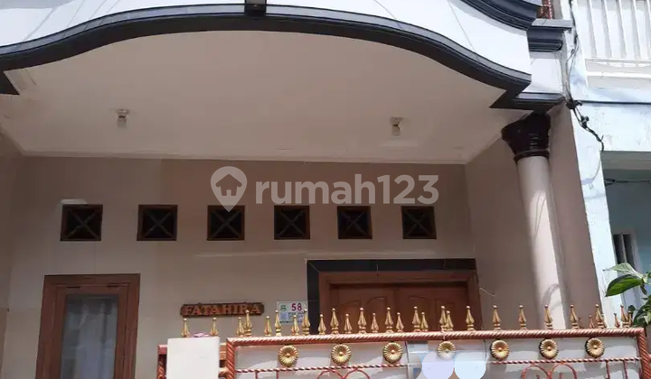 Rumah 2 Lantai Dekat Kampus Stan