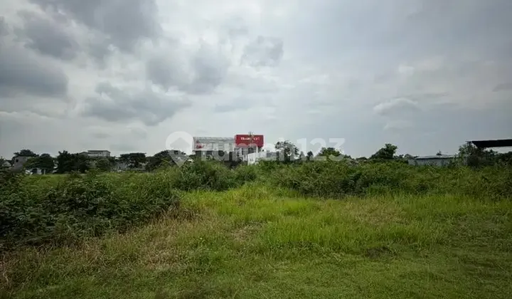Land on the Main Roadside of Graha Raya Near Transmart Land on the Main Roadside of Graha Raya Near Transmart