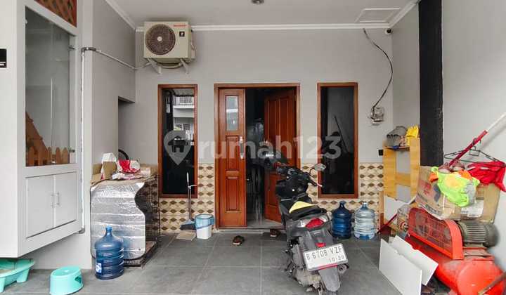 2.5-Story House in Karang Tengah Permai 2