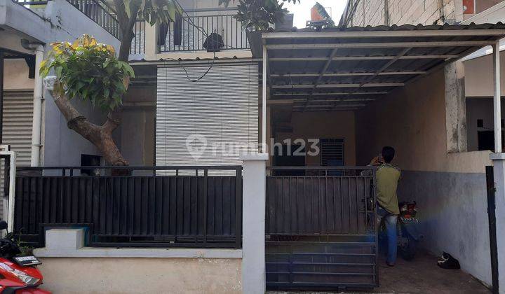 Rumah 2 Lantai di Graha Karang Tengah 1 1