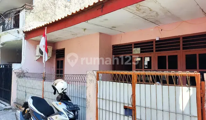 House in Tanjung Duren Selatan, West Jakarta 1