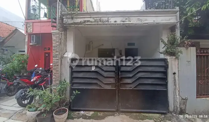 Rumah 1,5 Lantai Di Blok A Kebayoran Baru Rumah 1,5 Lantai Di Blok A Kebayoran Baru