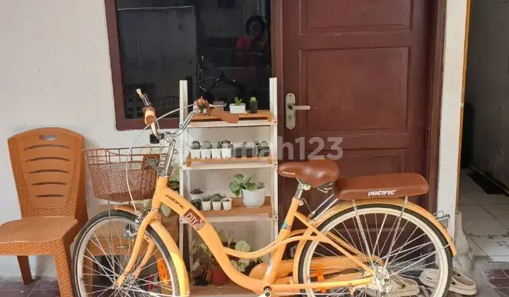 House on Jl. Johar Baru Near the Indonesian FDA Office