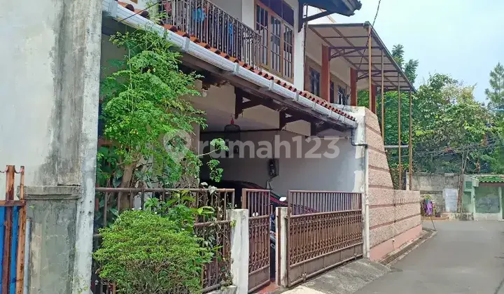 Rumah 2,5 Lantai di Komplek Depsos Pesanggrahan Bintaro
