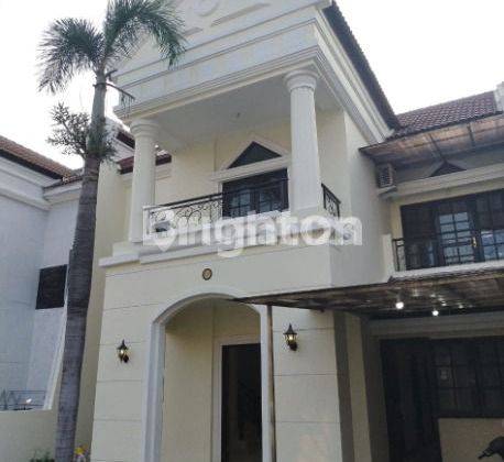 RUMAH 2 LANTAI FURNISHED DI  GALAXY ROYAL PALACE DHARMAHUSADA SURABAYA 1