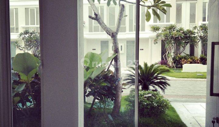 Disewakan Rumah Baru 2 Lantai Di Grand Pakuwon Surabaya Barat 2