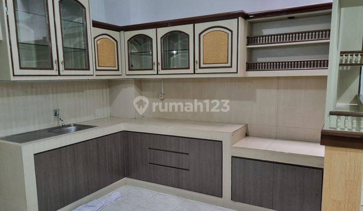 Disewa Rumah Rapih 2,5 Lt Kelapa Cengkir Barat 2