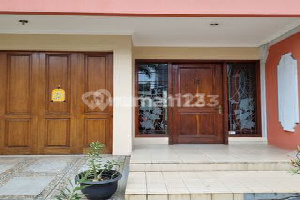 Ready-to-Occupy House in Cengkir Barat, Wide Road 2