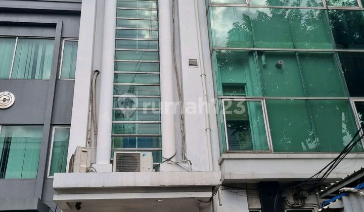 For Sale: Neat 4.5 Floors Shop House in Enggano, Tanjung Priok For Sale: Neat 4.5 Floors Shop House in Enggano, Tanjung Priok