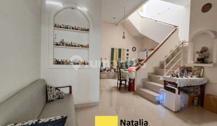 Minimalis 2,5 Lantai Tinggi Ceiling Dekat Mal Kelapa Gading