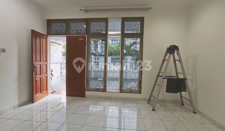 Baru Renovasi 5 Kamar 153 M2 Gading Kirana 2