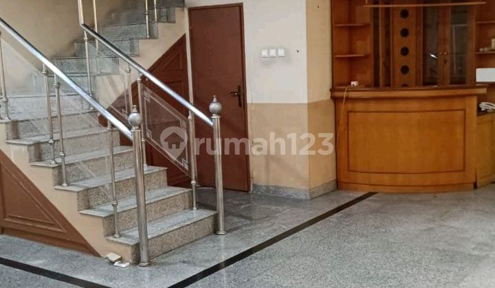 2-Storey House 330 M2 Gading Kirana Row 3-Car Street