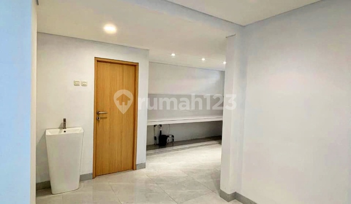 Rumah 4 Kamar Baru Bagus 160 M2 Kelapa Gading 2