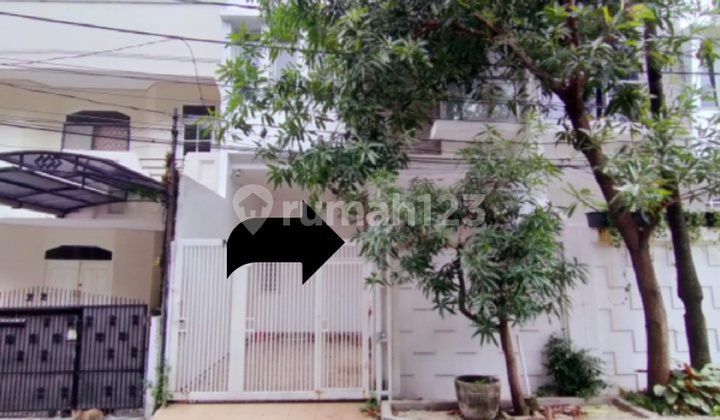 For Sale Minimalist House in Summarecon Kelapa Gading North Jakarta SHM 2