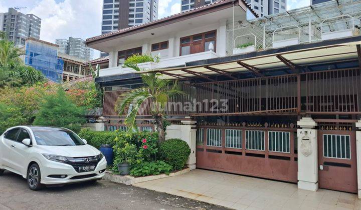 Dijual Rumah Hook di Taman Gandaria Dekat Gandaria City  1